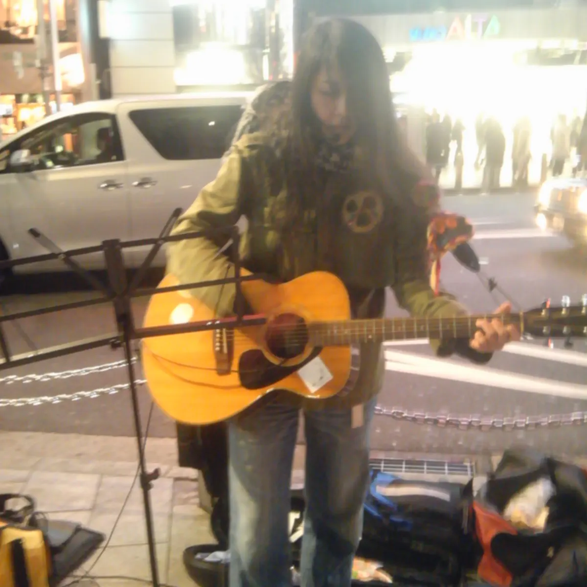 栗原優<br>街頭行動<br>at 新宿アルタ前<br>photo by suu<br>2015.3.15.