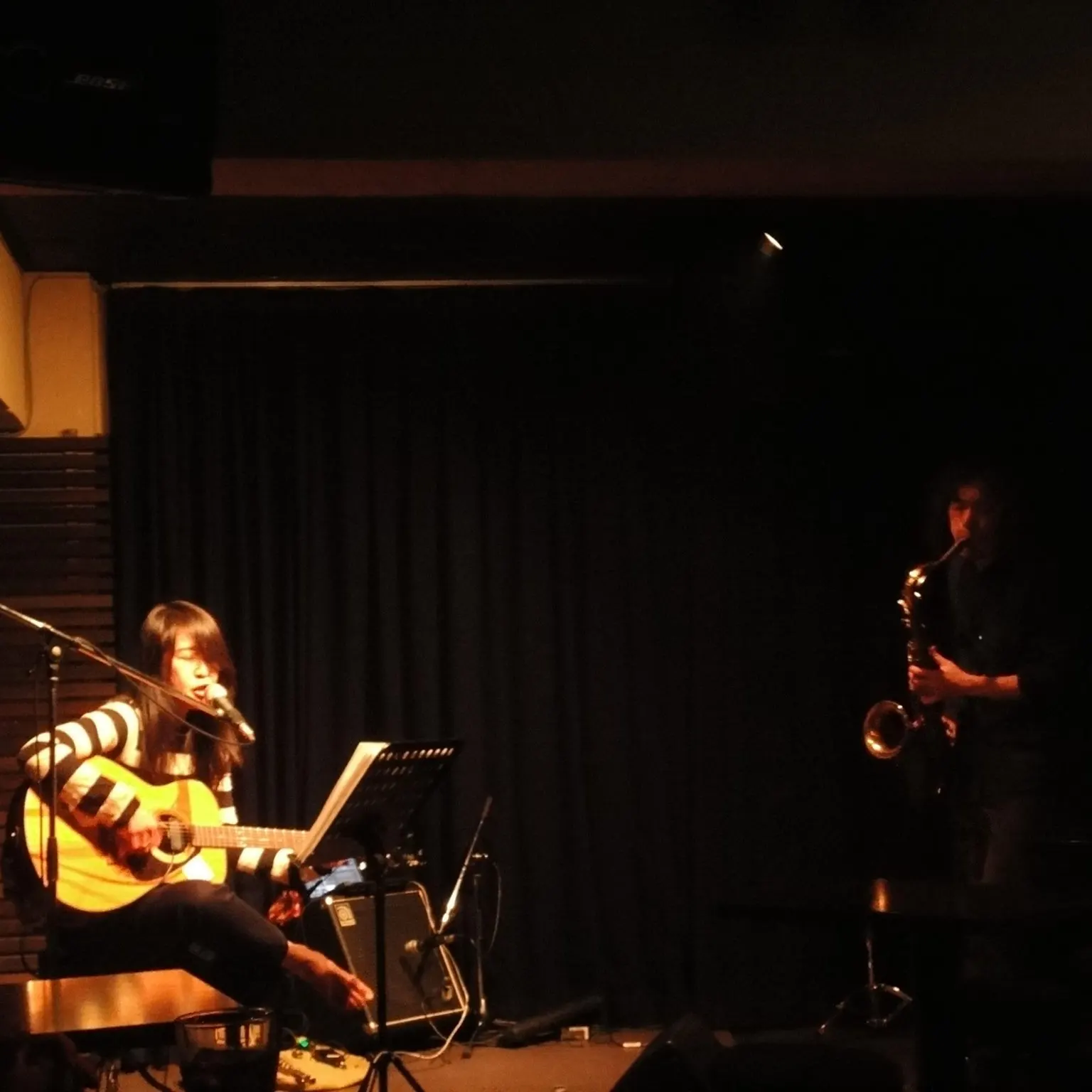 栗原優 (guest 鈴木峻)<br>D.B. Was Here (デヴィッド・ボウイ・トリビュート・ナイト)<br>at 渋谷 SONGLINES<br>photo by kaoriko kanno<br>2017.1.10.